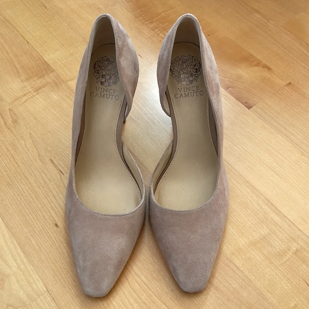 Vince Camuto suede Dorsey heels - Picture 4 of 12